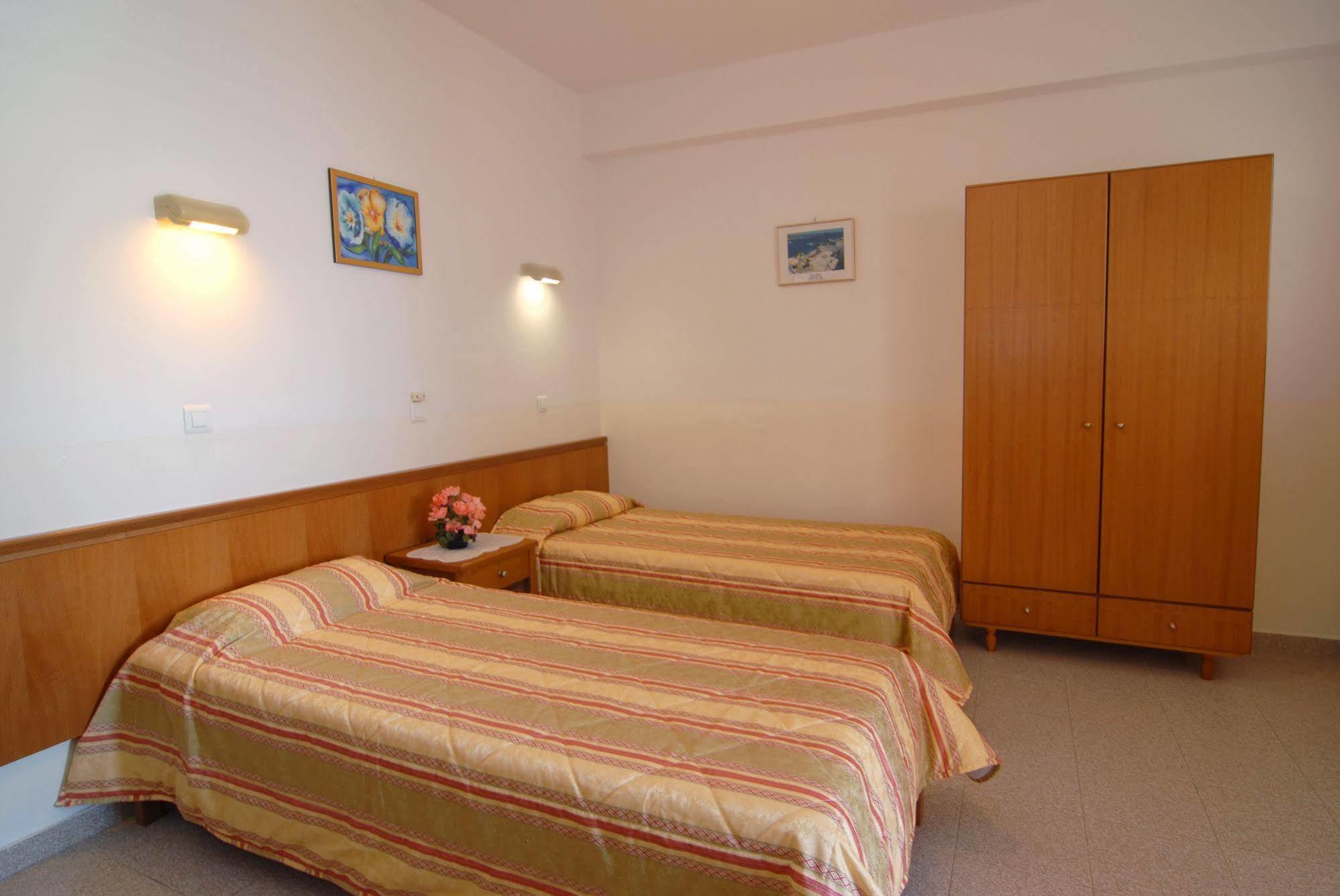 St. Paul'S Bay View Suites لينثوس المظهر الخارجي الصورة